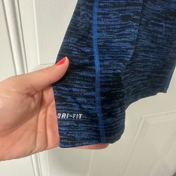 Nike Blue Dry Fit  Women’s activewear racerback tank‎ size Small - Picture 11 of 12